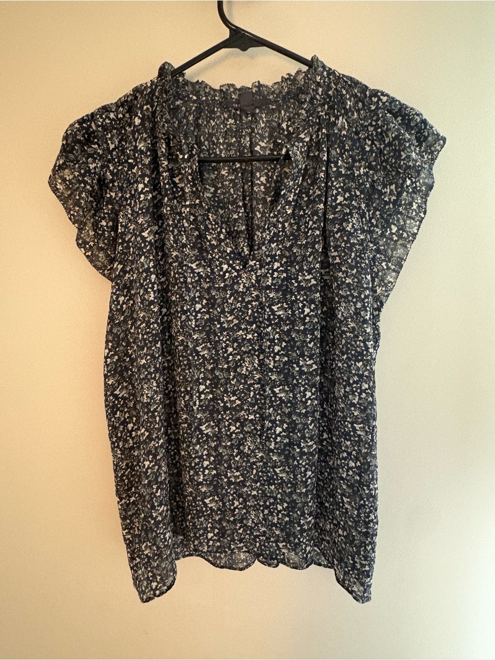 Floral V-Neck Short Sleeve Blouse - Black/White